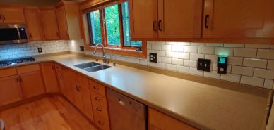 kitchen-subway-tile-backsplash-3